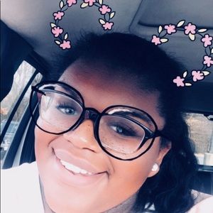 Meet your Posher, Amauri